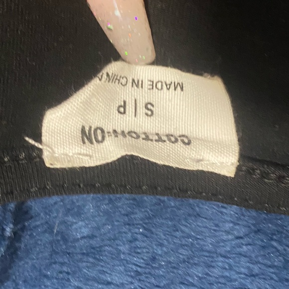 short sleeve crop top - Picture 2 of 2